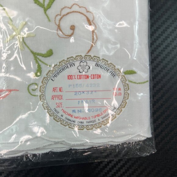 Vintage Belcrests Embroidered Broderie Pillow Cases 100% Cotton Percale One Pair - Picture 2 of 9